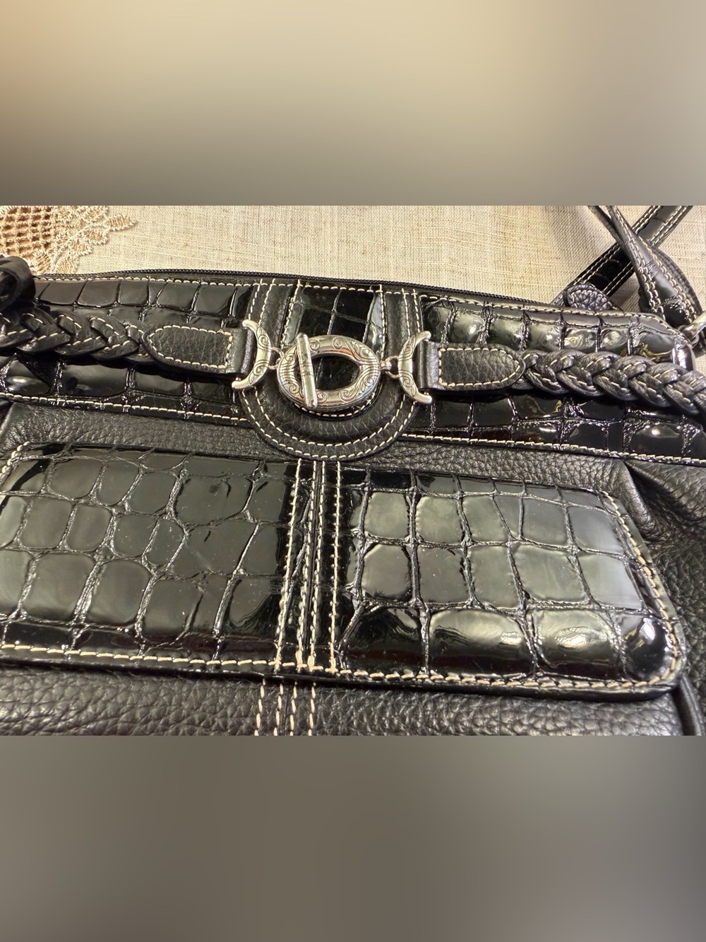 Brighton Solid Black Leather (photos look like brown with the black)  Not So!